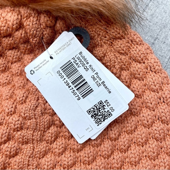 Lululemon Bubble Knit Beanie Hat Pom Pom Fur Winter Hat Pink Savannnah NWT - Picture 5 of 6